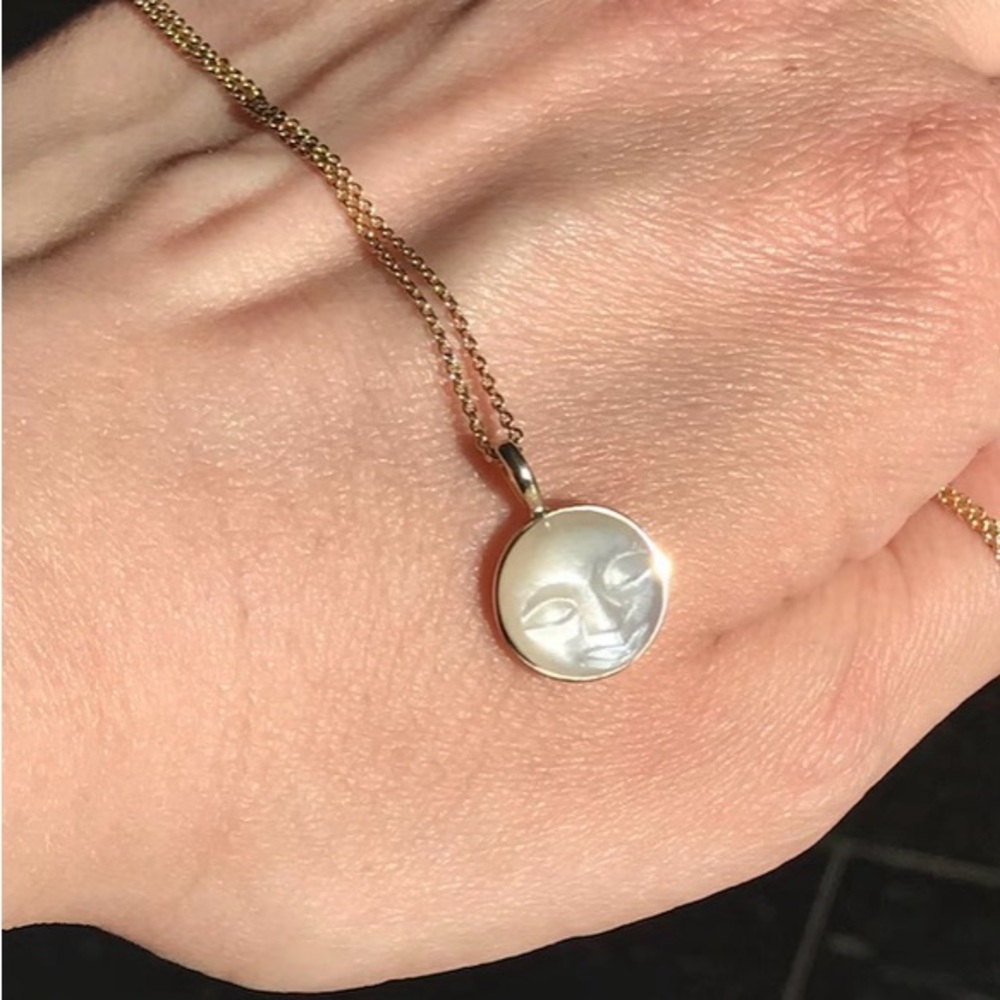 14k Carved Moonstone Pendant